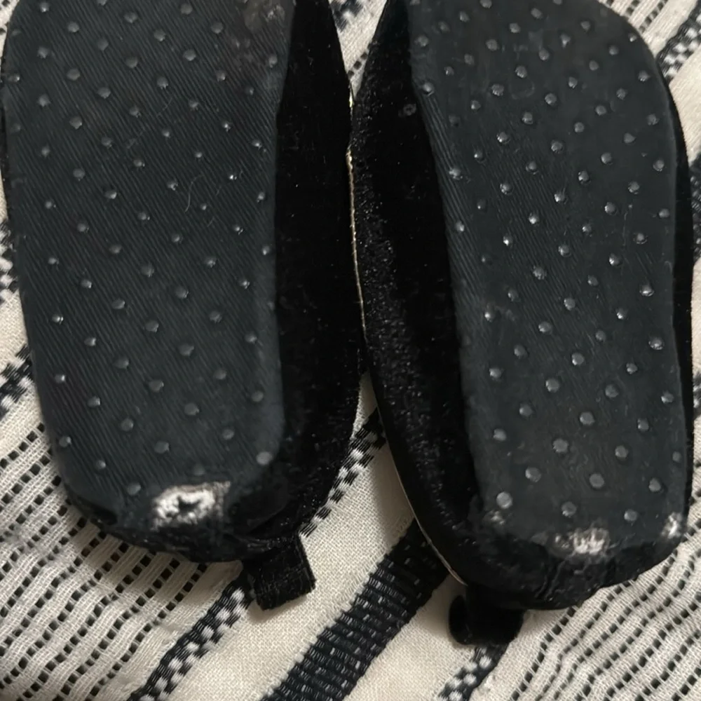FREE** Old Navy Cat shoes for toddlers 💚